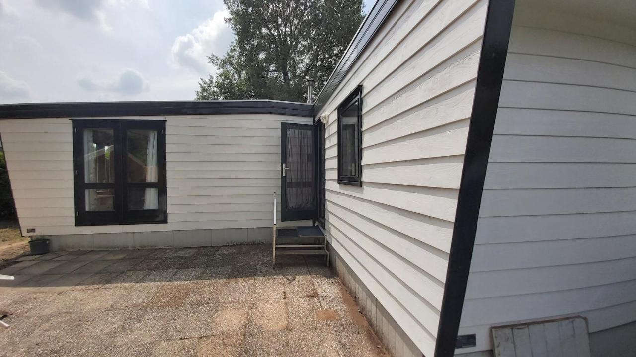 Comfortabel En Gezellig Familie Chalet Tot 6 Personen Op De Veluwe Bungalowpark De Kern Putten Ngoại thất bức ảnh